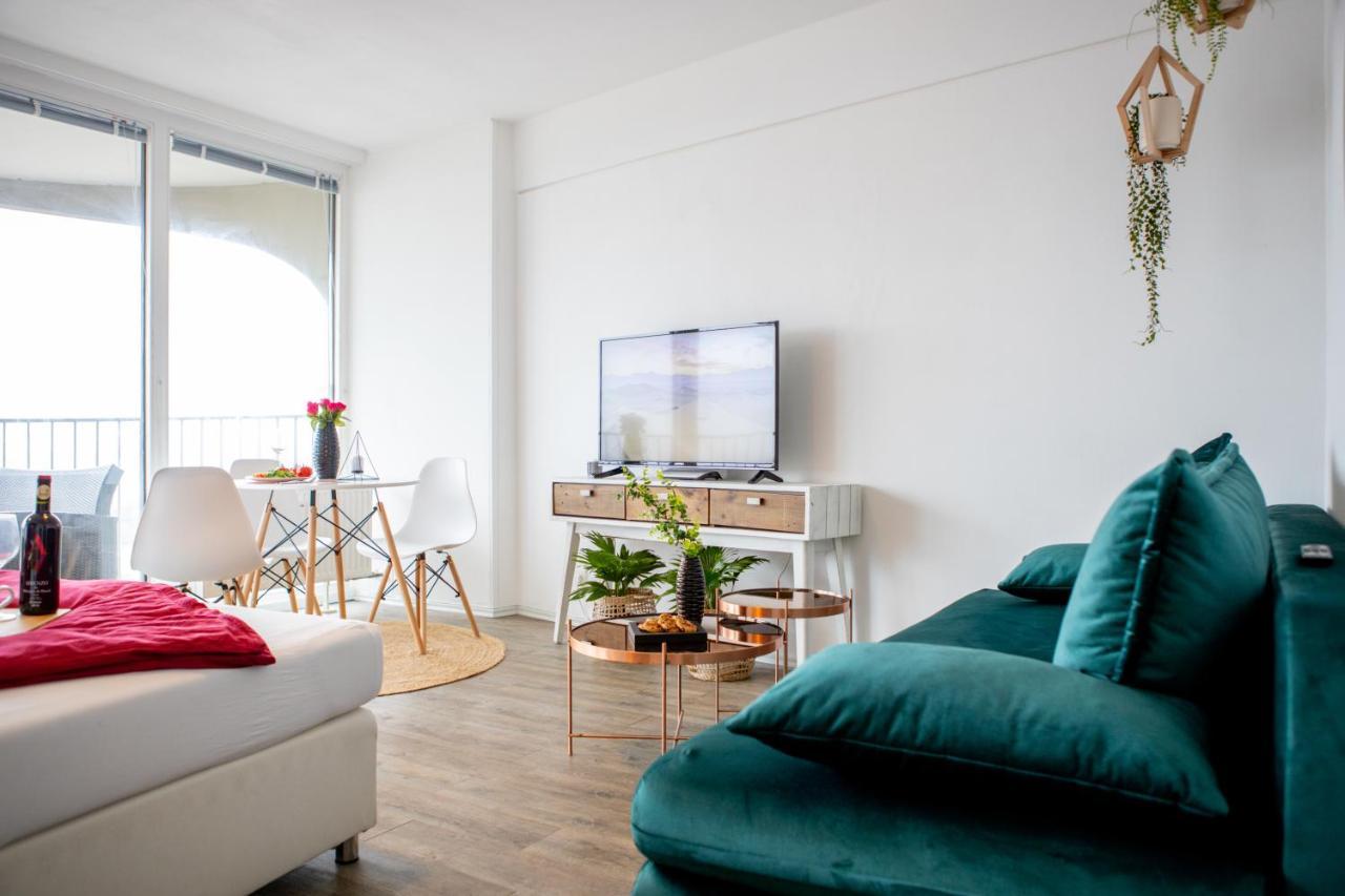 Modernes Apartment Mit Tollem Blick Ueber Die Stadt Augsburg Luaran gambar
