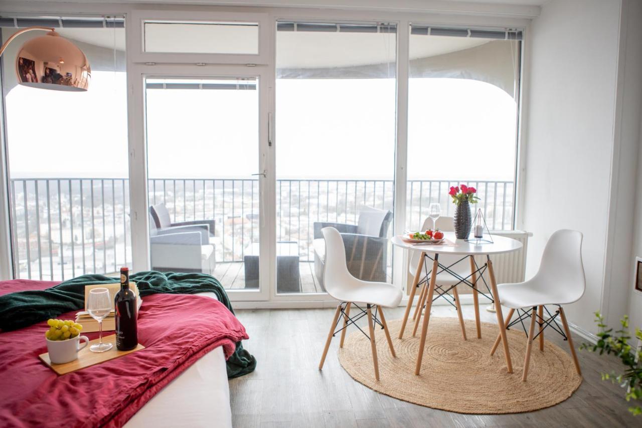 Modernes Apartment Mit Tollem Blick Ueber Die Stadt Augsburg Luaran gambar